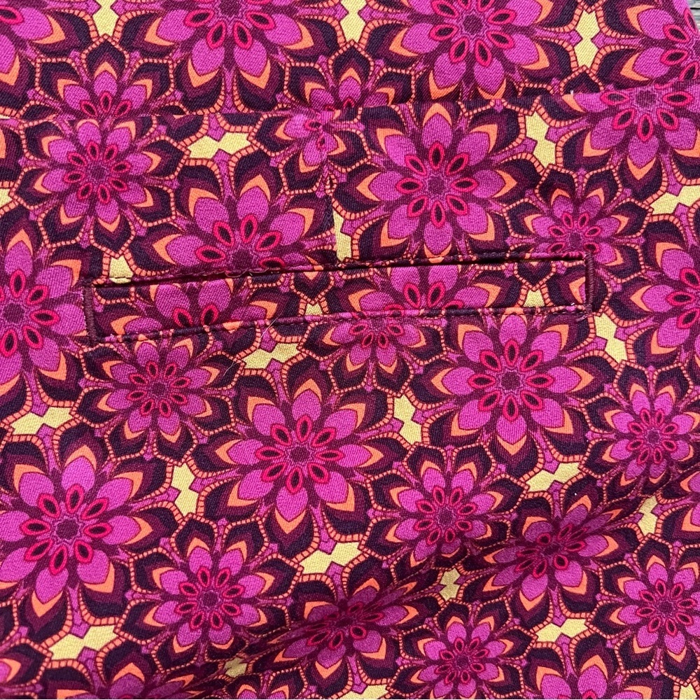 NWT Soft surroundings size medium pink flowers stretch straight leg crop pants - Picture 2 of 10
